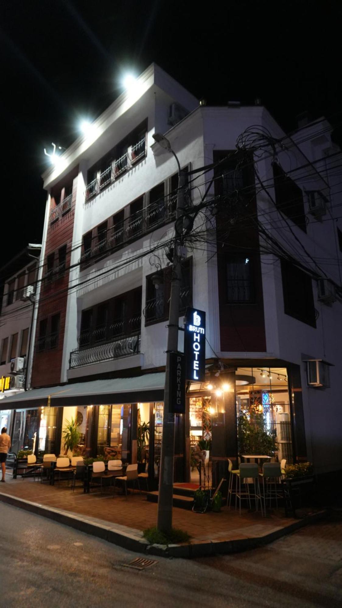 Bruti Hotel بريزرن المظهر الخارجي الصورة
